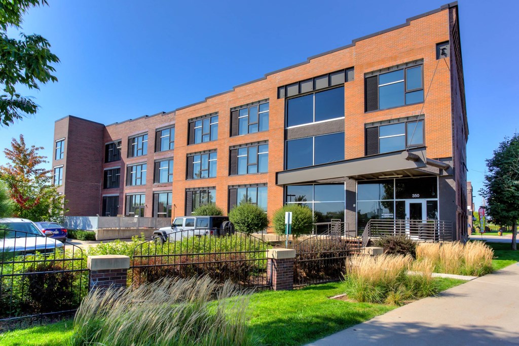 Community Exterior and Green Walkways at Ballyard Lofts, Indigo Living, IA
