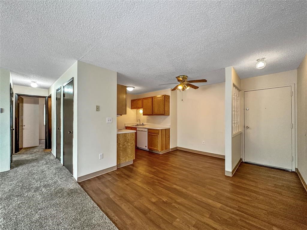 Kitchen And Dining Kitchen And Dining at Foxwood Apartments, Indianola
