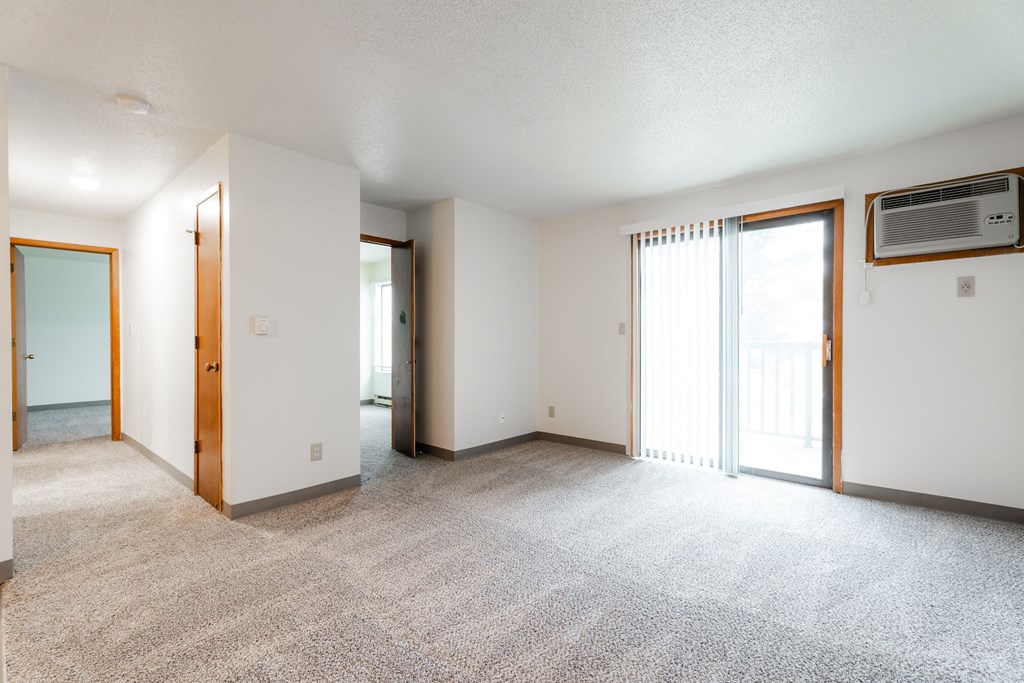 Carpeted Bedroom Carpeted Bedroom at Bristol Ridge, Urbandale, IA, 50322