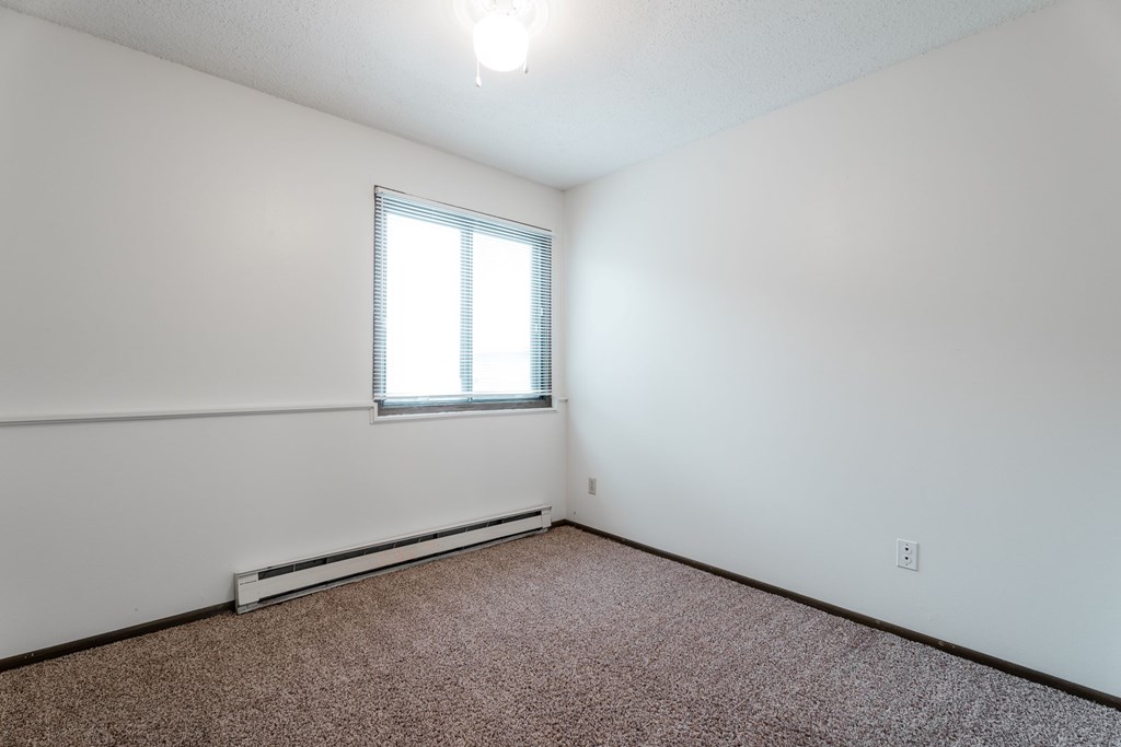 Unfurnished Bedroom at Bristol Ridge, Urbandale