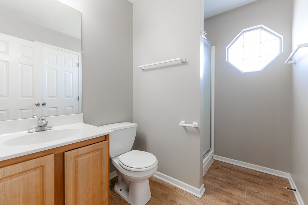 Modern Bathroom at Saylorville Lakeside, Polk City, Iowa