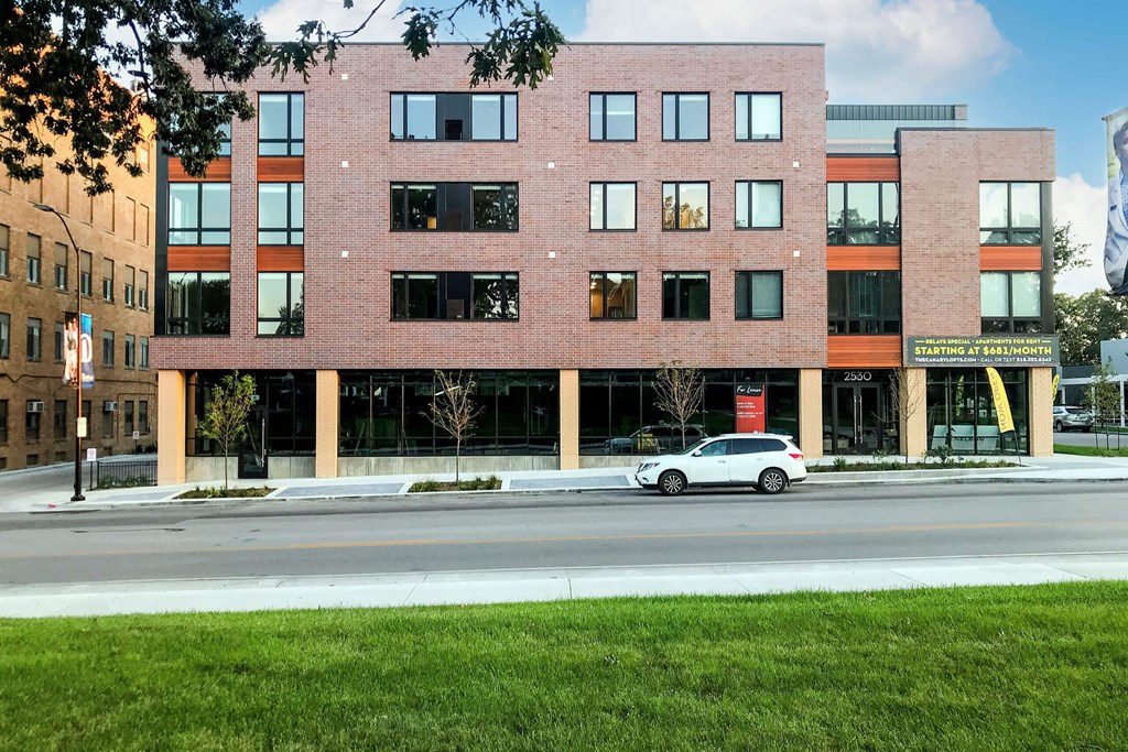 Exterior Street at Canary Lofts, Iowa, 50311