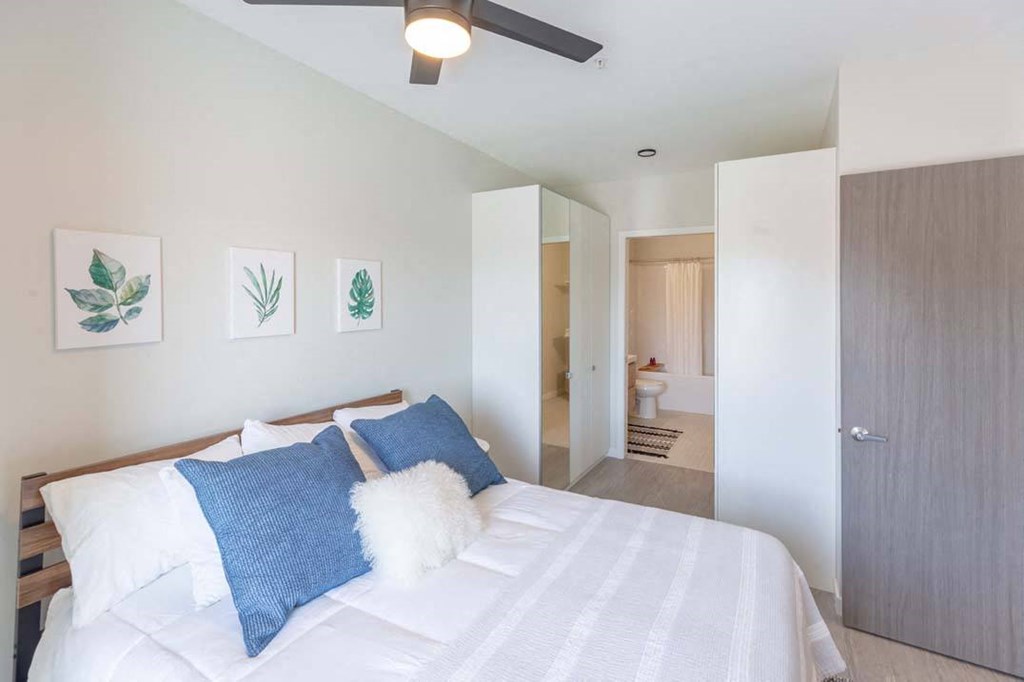 Gorgeous Bedroom Gorgeous Bedroom at Rowat Lofts, Des Moines, Iowa