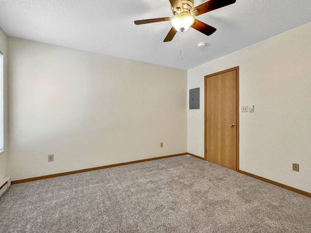 Plush Carpeting at Hamlet Apartments, West Des Moines, Iowa