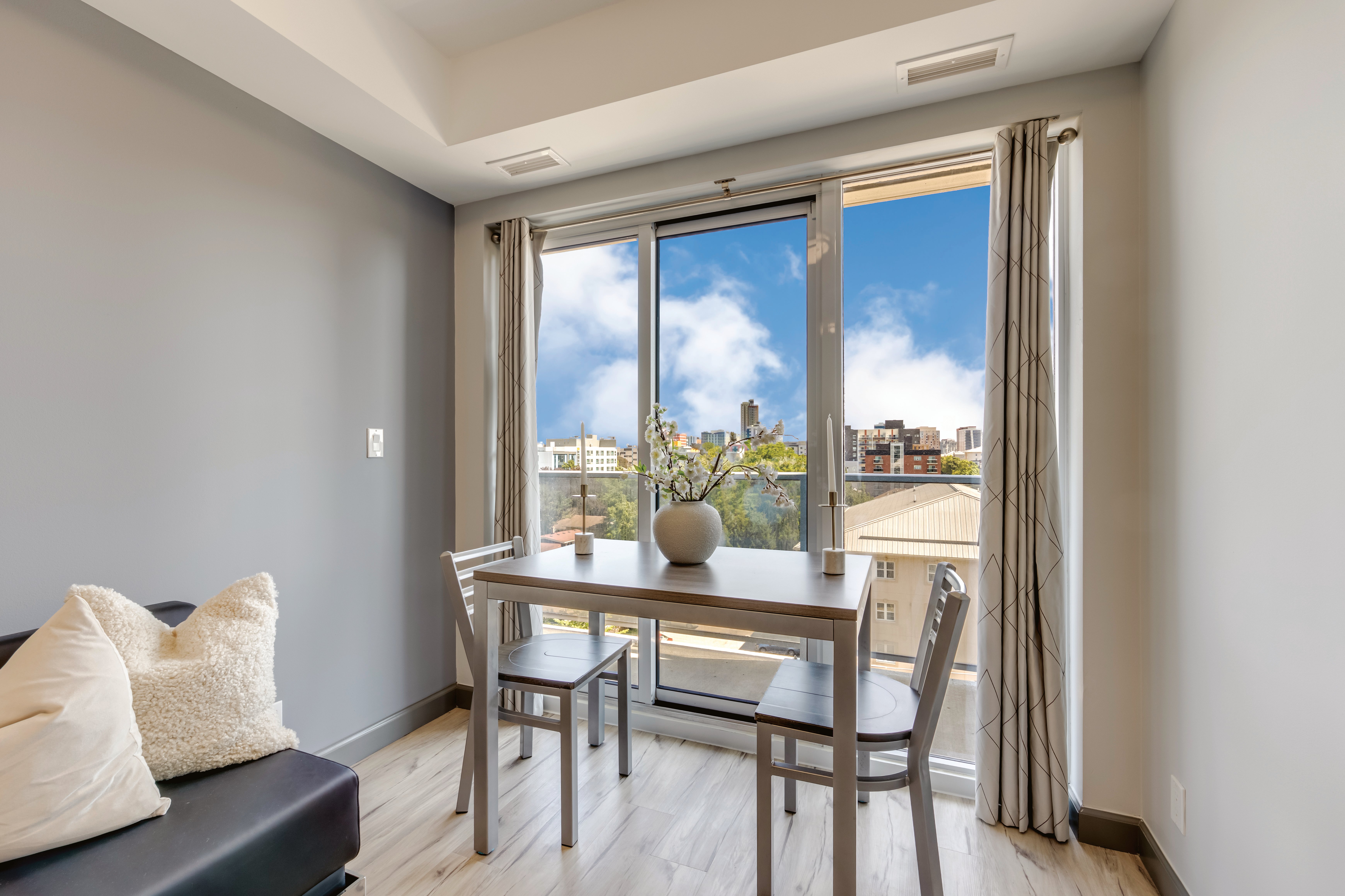 2 bedroom apartment - The HUB - Columbia Village, Waterloo - unit 866 3