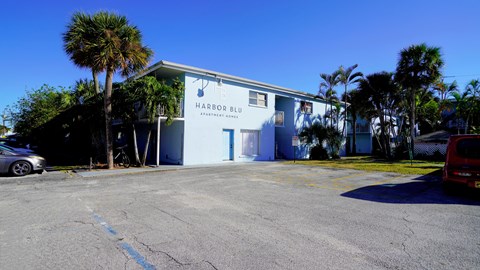 A building with a sign that says Harbor Blue.