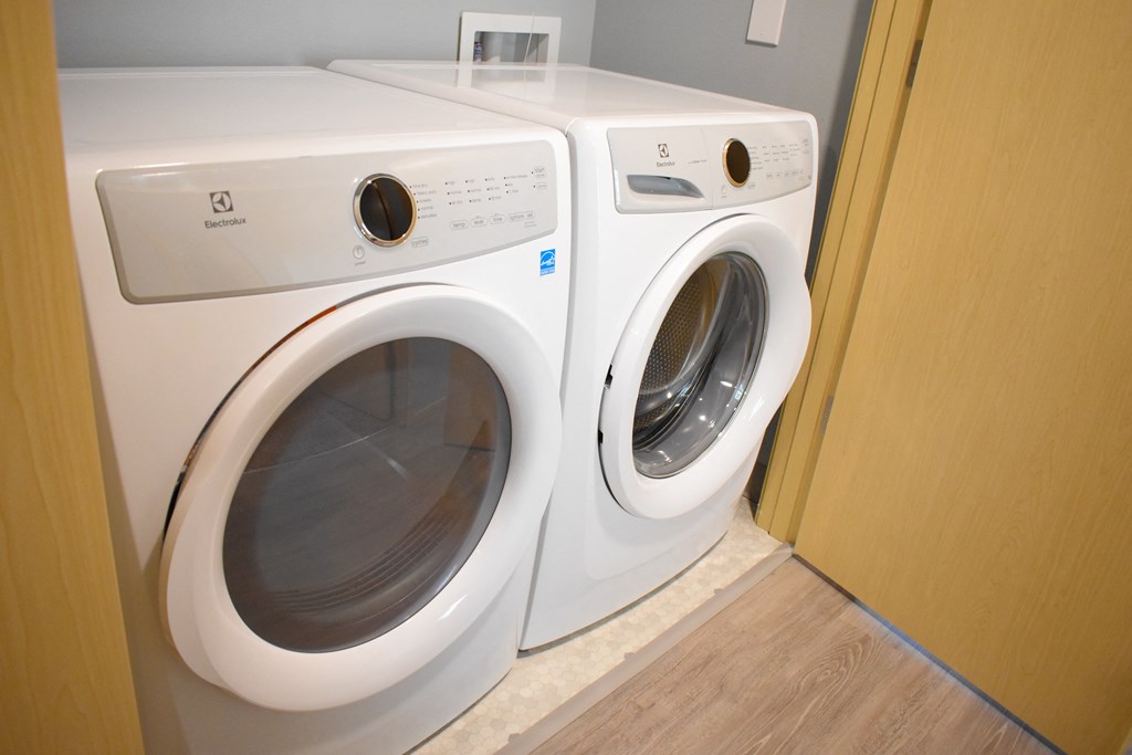 In Unit Washer and Dryer at Manor Way Apartments, Everett
