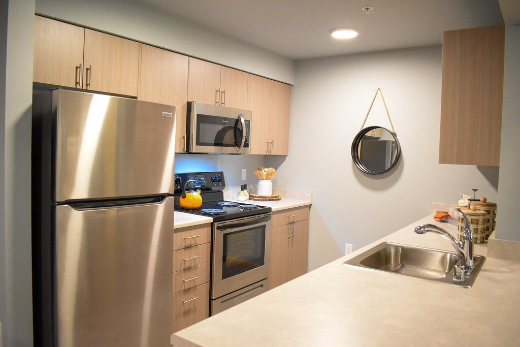 Fully Equipped Kitchen with Microwave and Dishwasher at Manor Way, WA, 98204