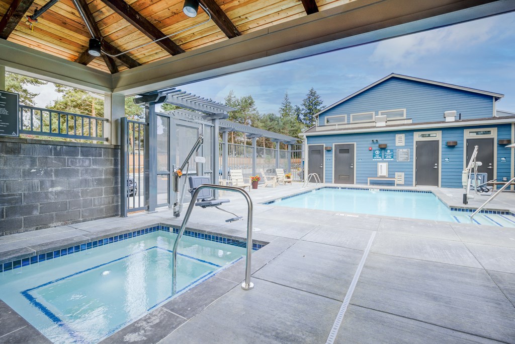 Swimming Pool and Jacuzzi