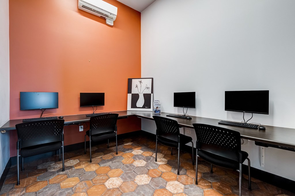 Business Center with Computer Stations  at Manor Way, Everett