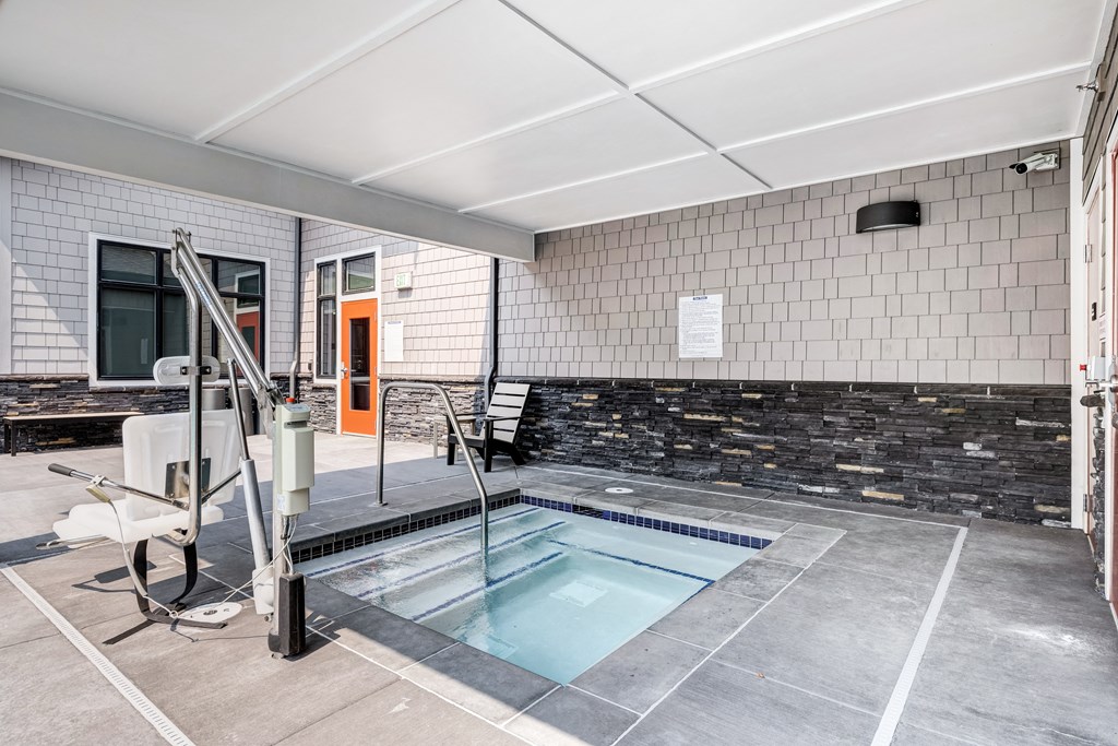 Outdoor Spa at Manor Way, Everett