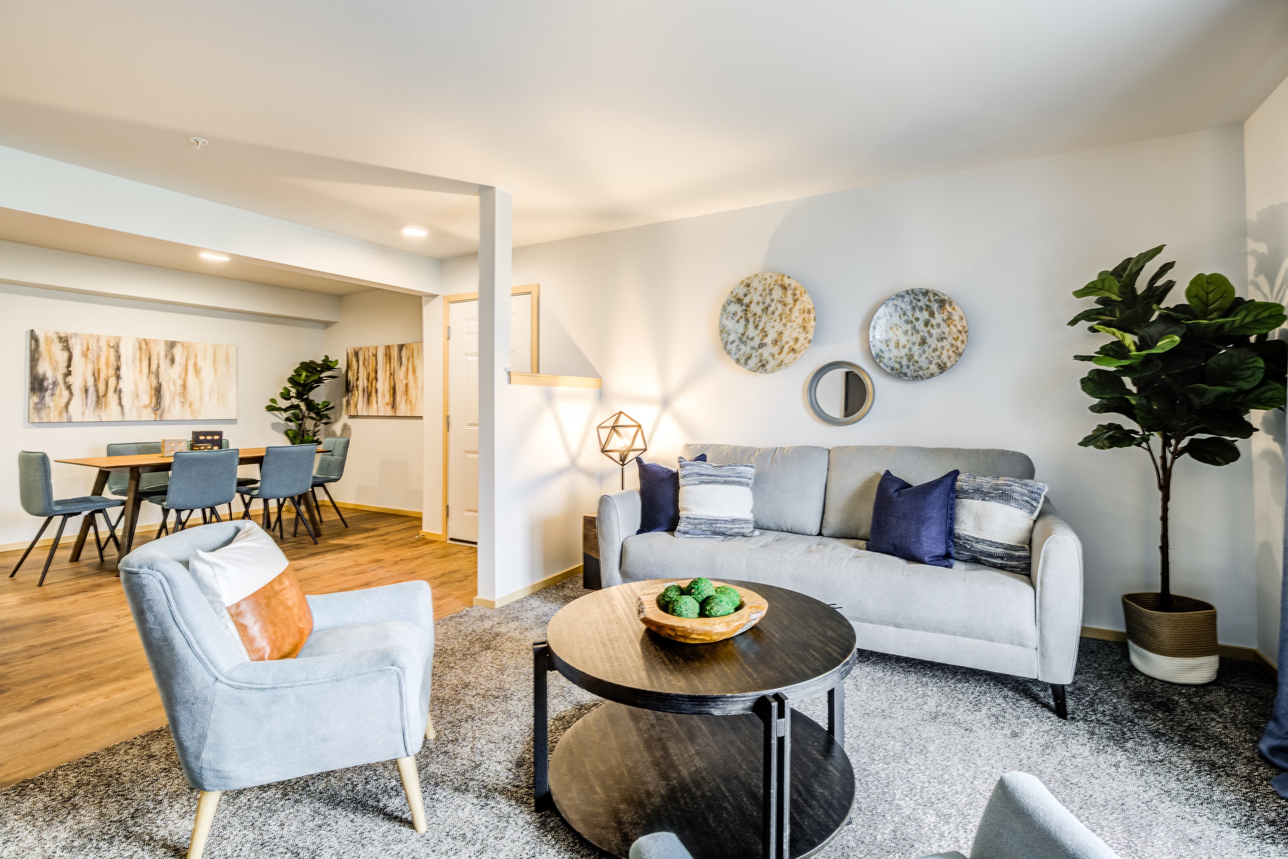 Riverview Apartments is a similar property to River's Landing located in Everett