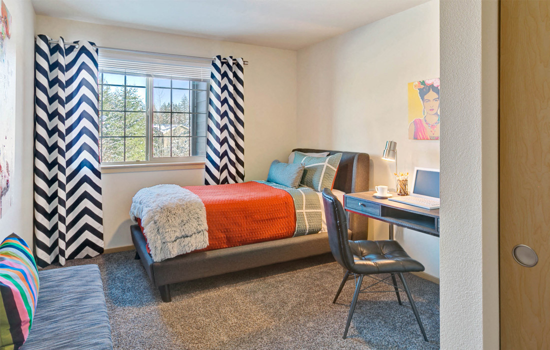 apartment-black1100x700