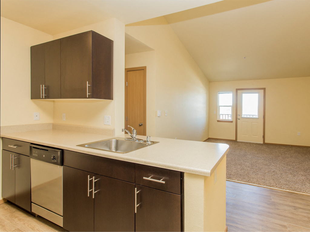 Fully Equipped Kitchen with Microwave, Dishwasher & USB outlet
