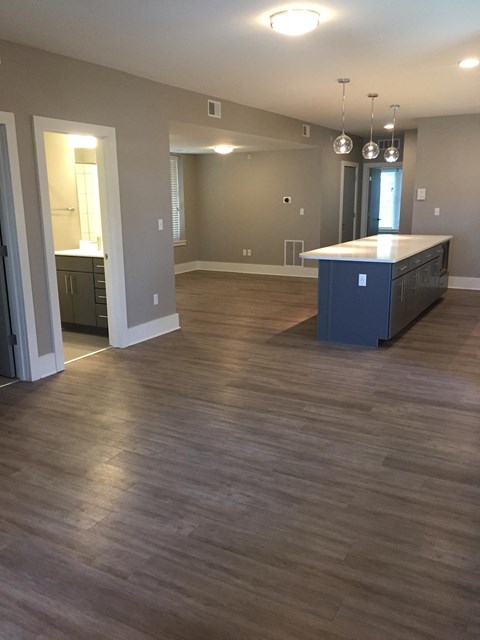6625 Washington Ave 2 Beds Apartment for Rent