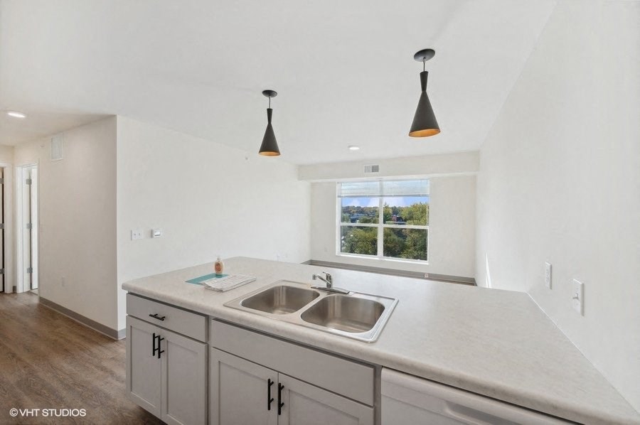 Midwell Apartments kitchen