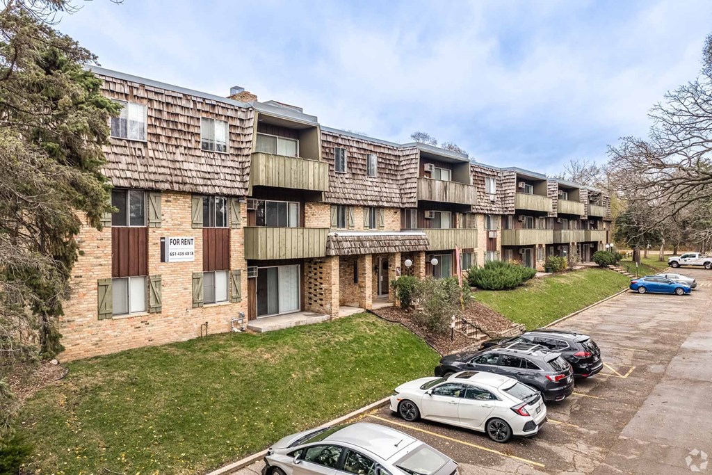 Victoria Flats, Roseville, Minnesota