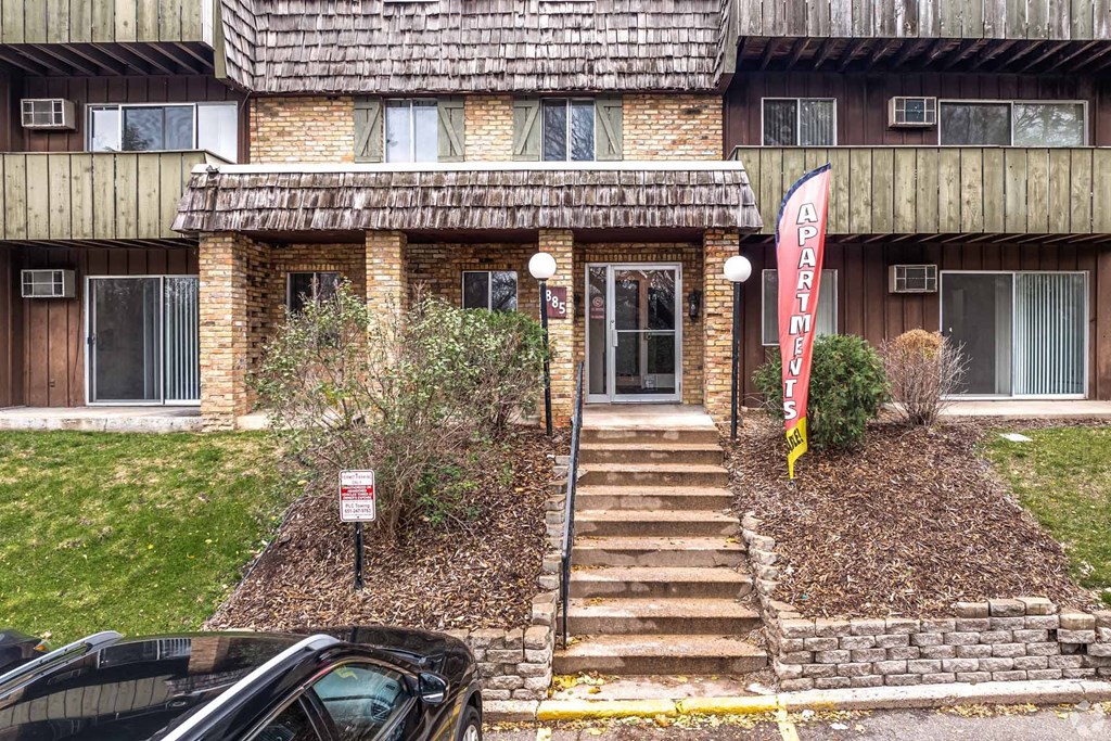 Victoria Flats, Roseville, Minnesota