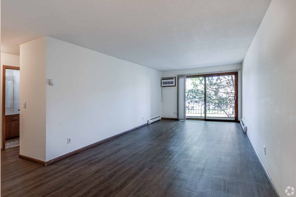 Apache Manor Apartments, Minneapolis, MN