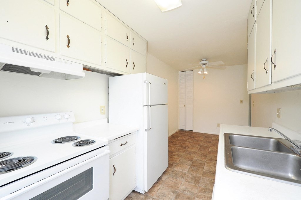 Gateway Apartments Kitchen