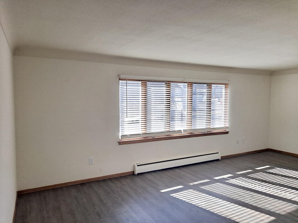 St. Paul Apartments, Living Room