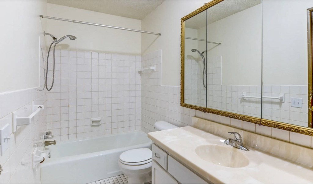 Arlington Place bathroom