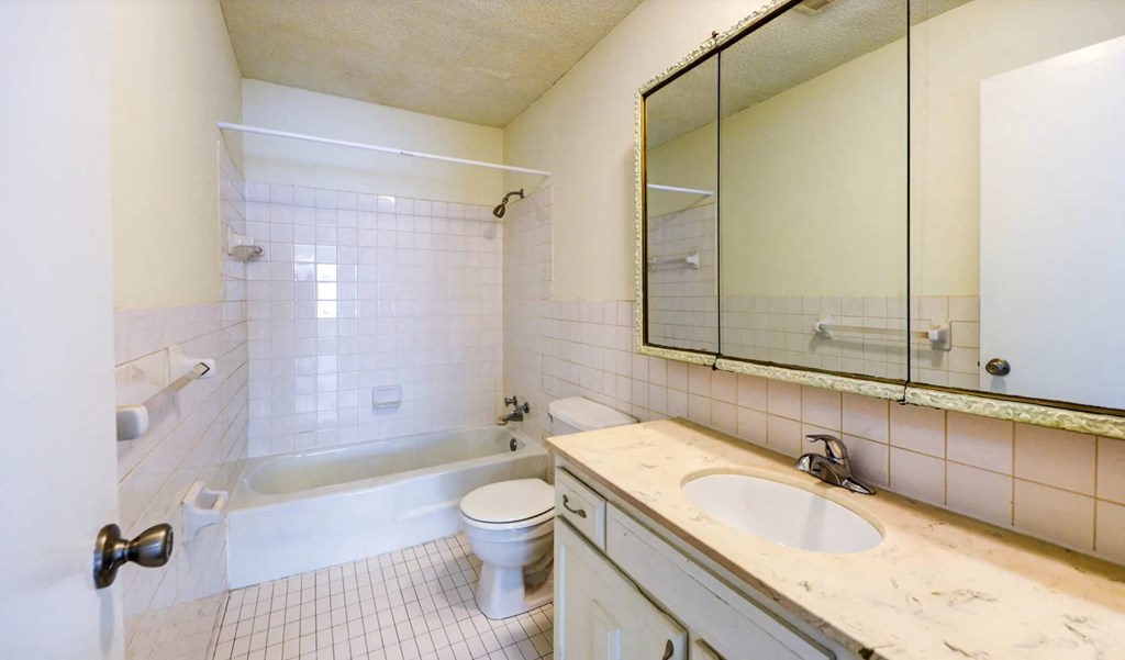 Victoria Flats Kitchen, Roseville, Minnesota