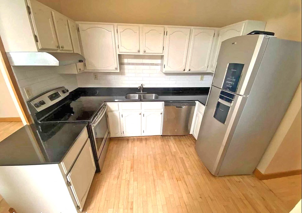 Emerson Manor Kitchen