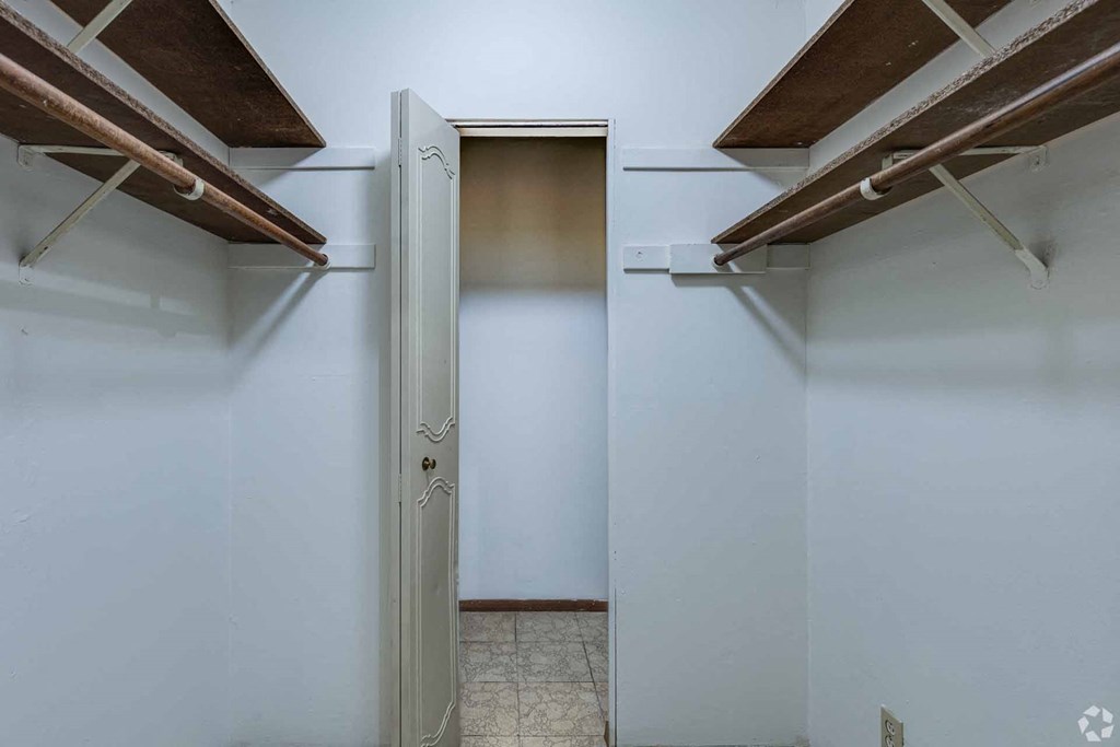 Victoria Flats, Roseville, Minnesota