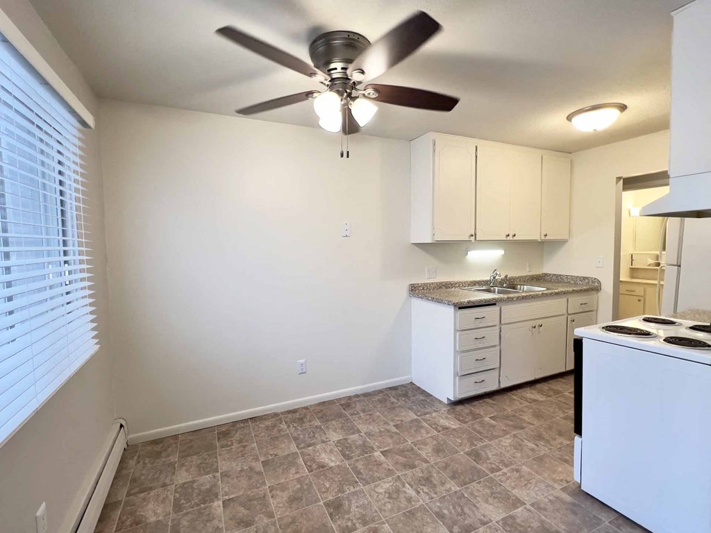 Brewster Place Dining Room, St. Paul, Minnesota