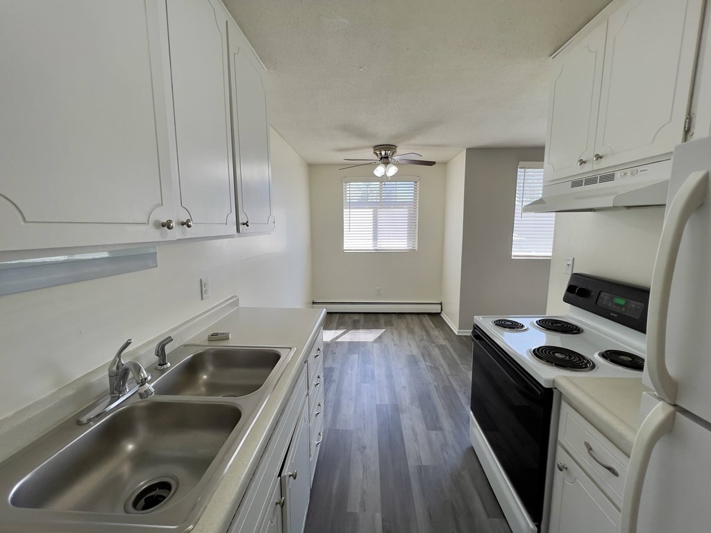 Brewster Place Apartments Saint Paul, MN Kitchen