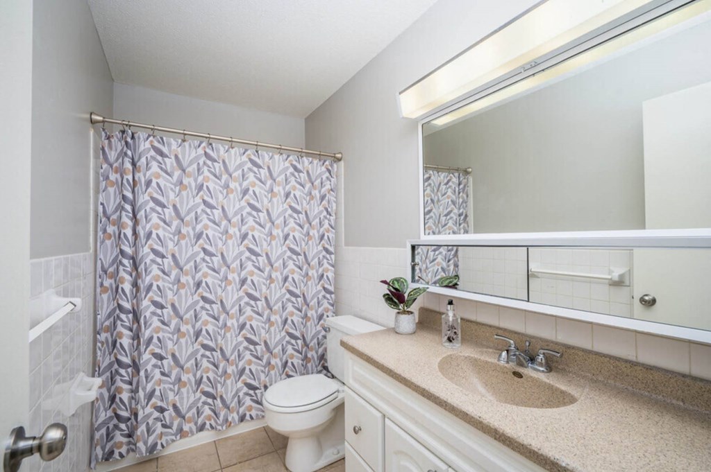 Charlton Place Bathroom