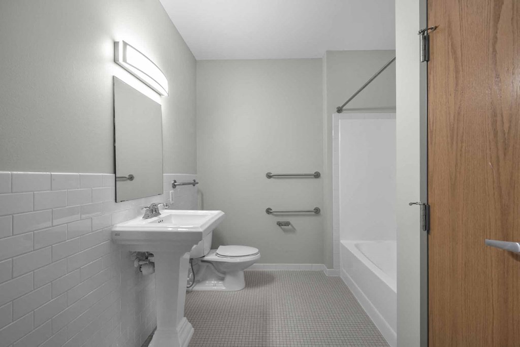 Stone Arch I Bathroom
