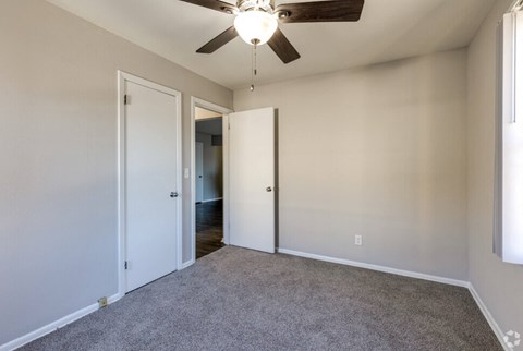 Como Court Bedroom, Minneapolis, Minnesota