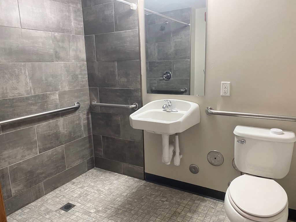 Marjon Terrace Bathroom, St. Paul, Minnesota