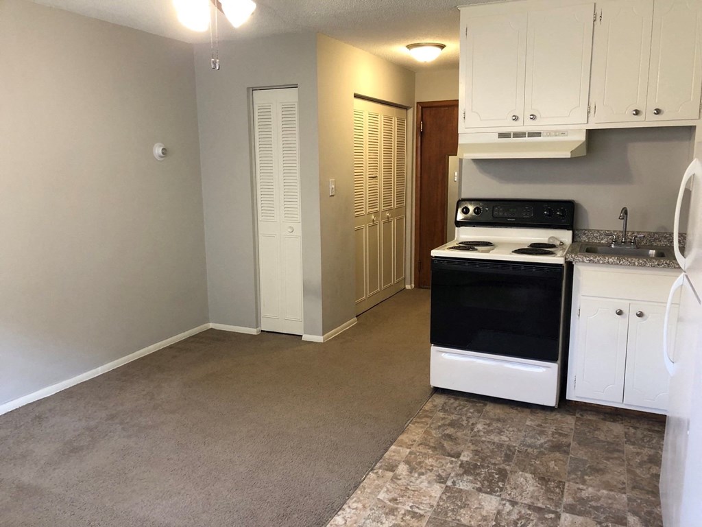 St. Paul Apartments, Kitchen