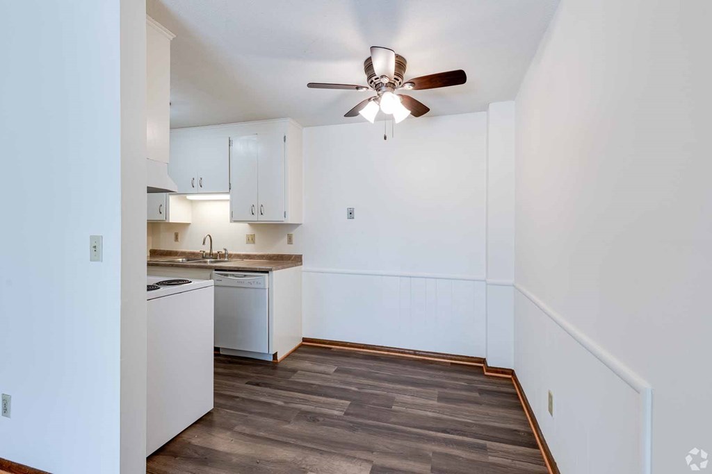 Apache Manor Apartments, Minneapolis, MN