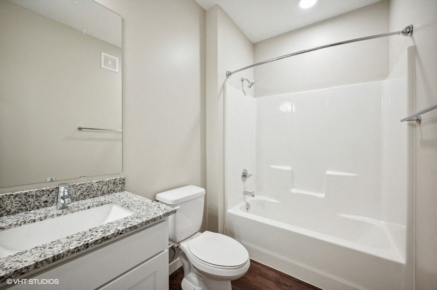 The Hollows Bathroom, St. Paul, Minnesota