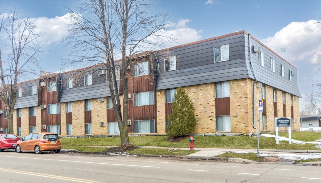 Arlington Place Exterior