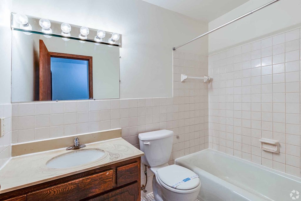 956 Place Apartments, Forest Lake, MN