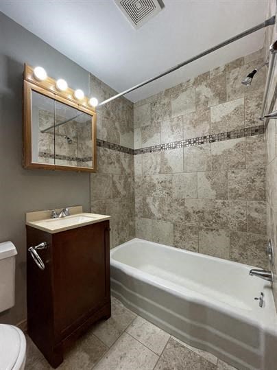 3428 Harriet Apartments, Bathroom, Minneapolis