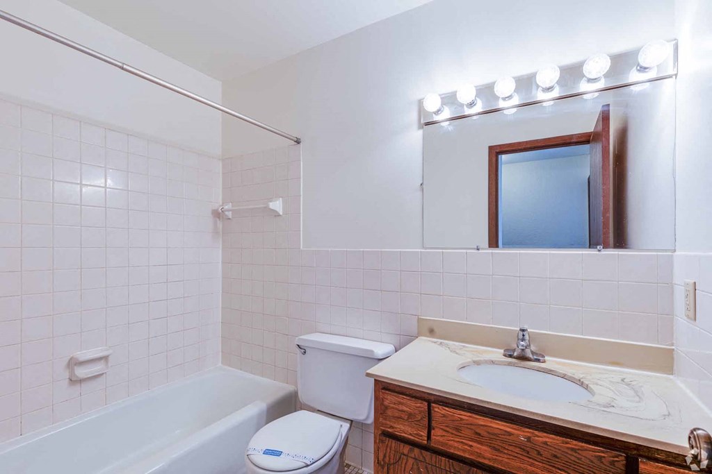 956 Place Apartments, Forest Lake, MN