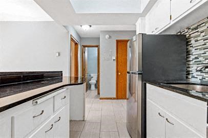 3428 Harriet Apartments, Kitchen, Minneapolis