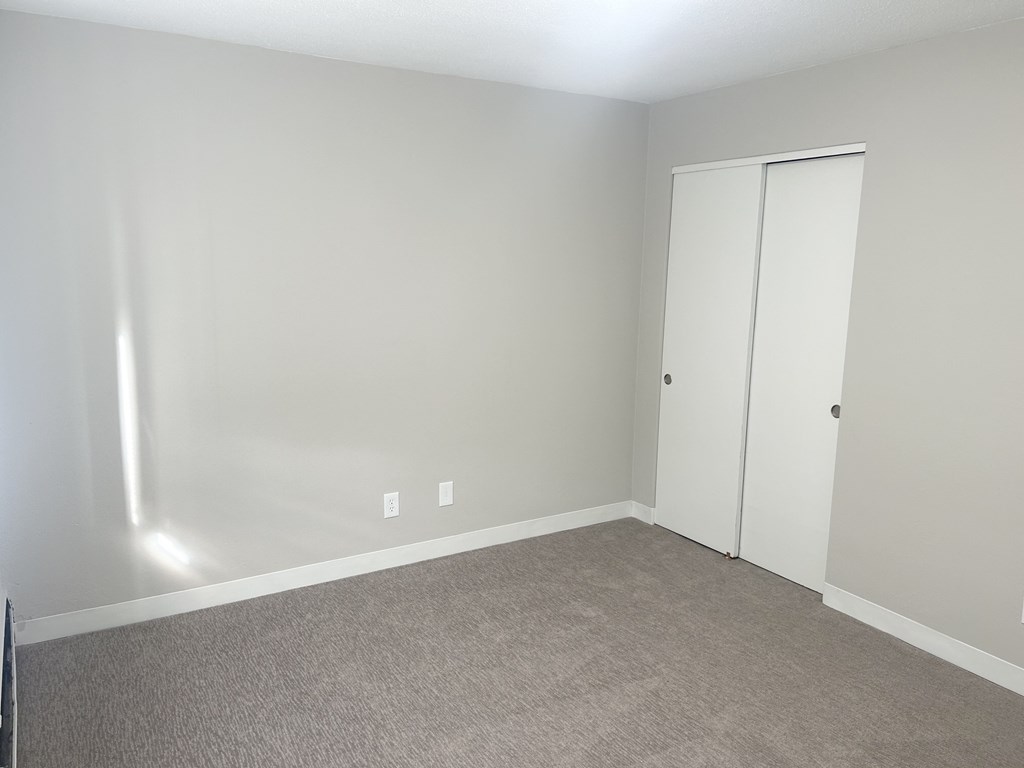 Richfield Square Apartments Bedroom