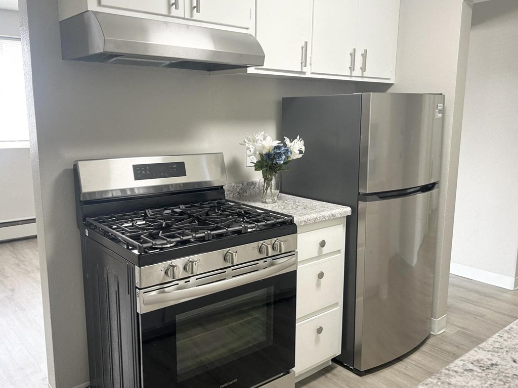 Richfield Square Apartments Kitchen