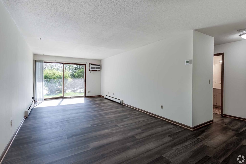 Apache Manor Apartments, Minneapolis, MN