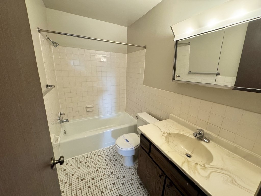 956 Place Apartments, Forest Lake, Minnesota Bathroom