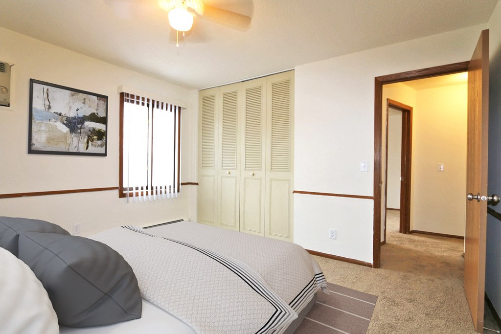 Apache Manor Bedroom, St. Anthony, Minnesota