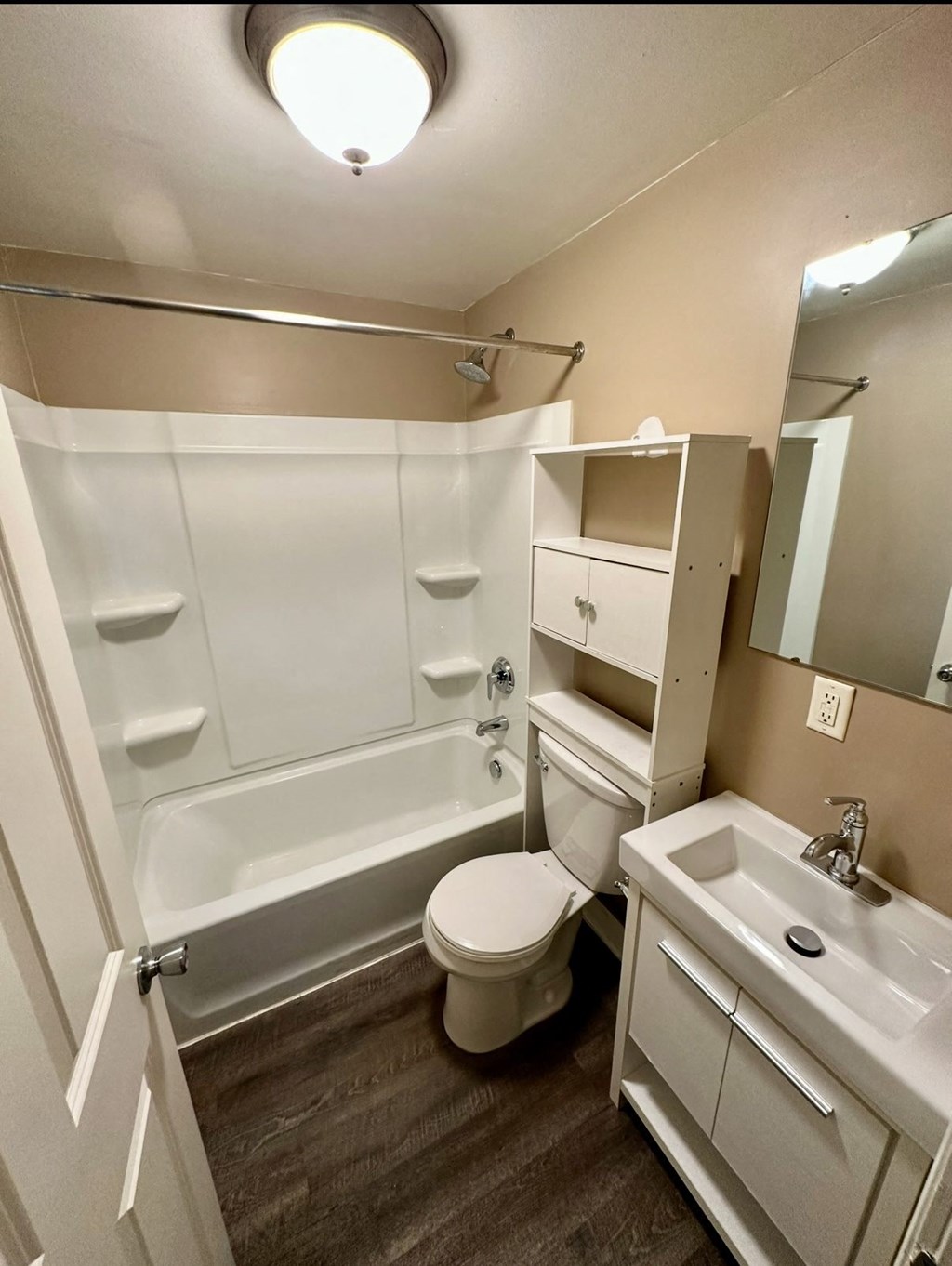 Belvidere Flats St. Paul, MN Bathroom