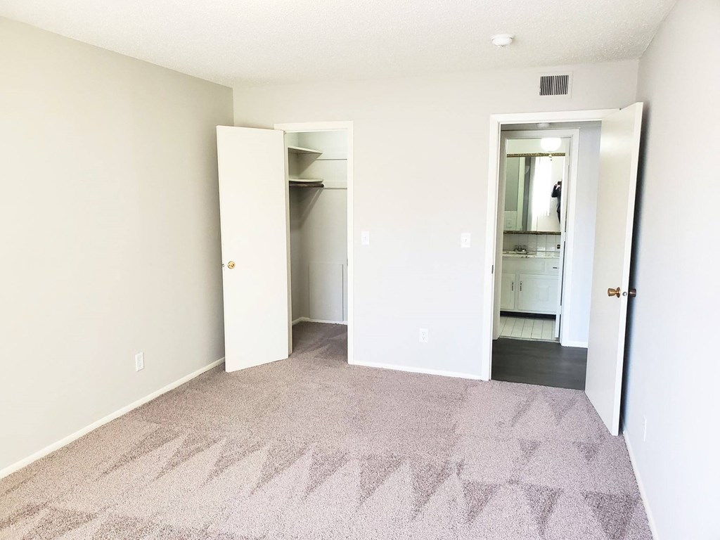 Charlton Park Bedroom, West St. Paul, Minnesota